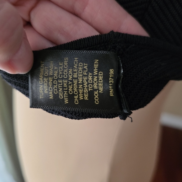 House of Harlow 1960 Black Sweater Knit Cropped Tank Top M - Picture 11 of 11